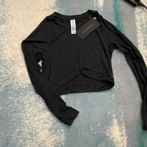 Alphalete Ultrasoft Crop Top Long Sleeve - Black -  Medium (New)